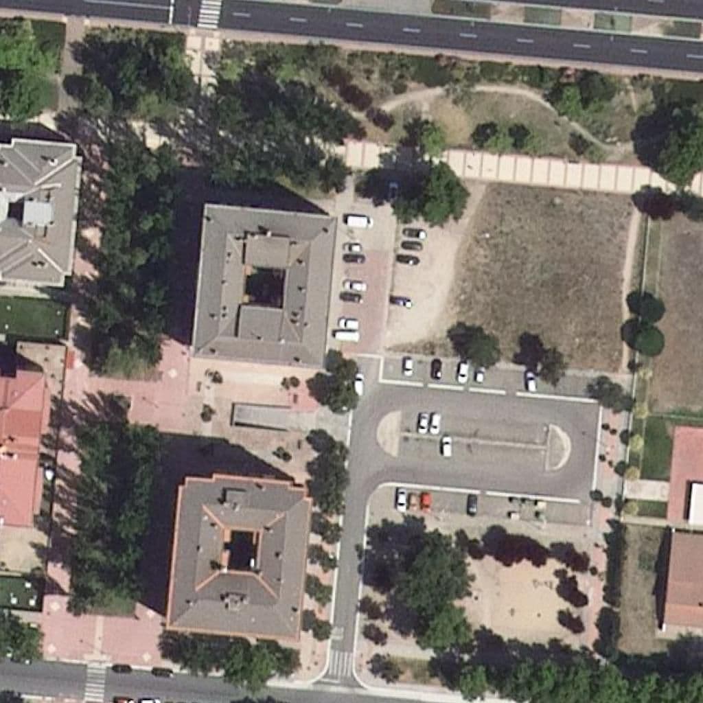 Aerial view of the grounds of Escuela Infantil De Aranda De Duero