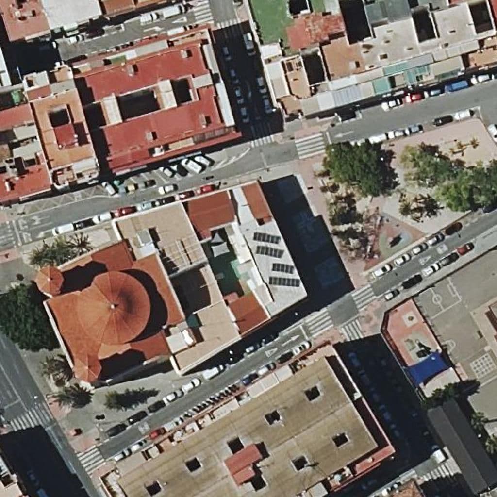 Вид сверху на территорию школы «Centre Privat Nuestra Señora De Los Ángeles»