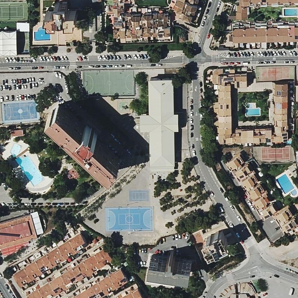 Aerial view of the grounds of Ceip Voramar