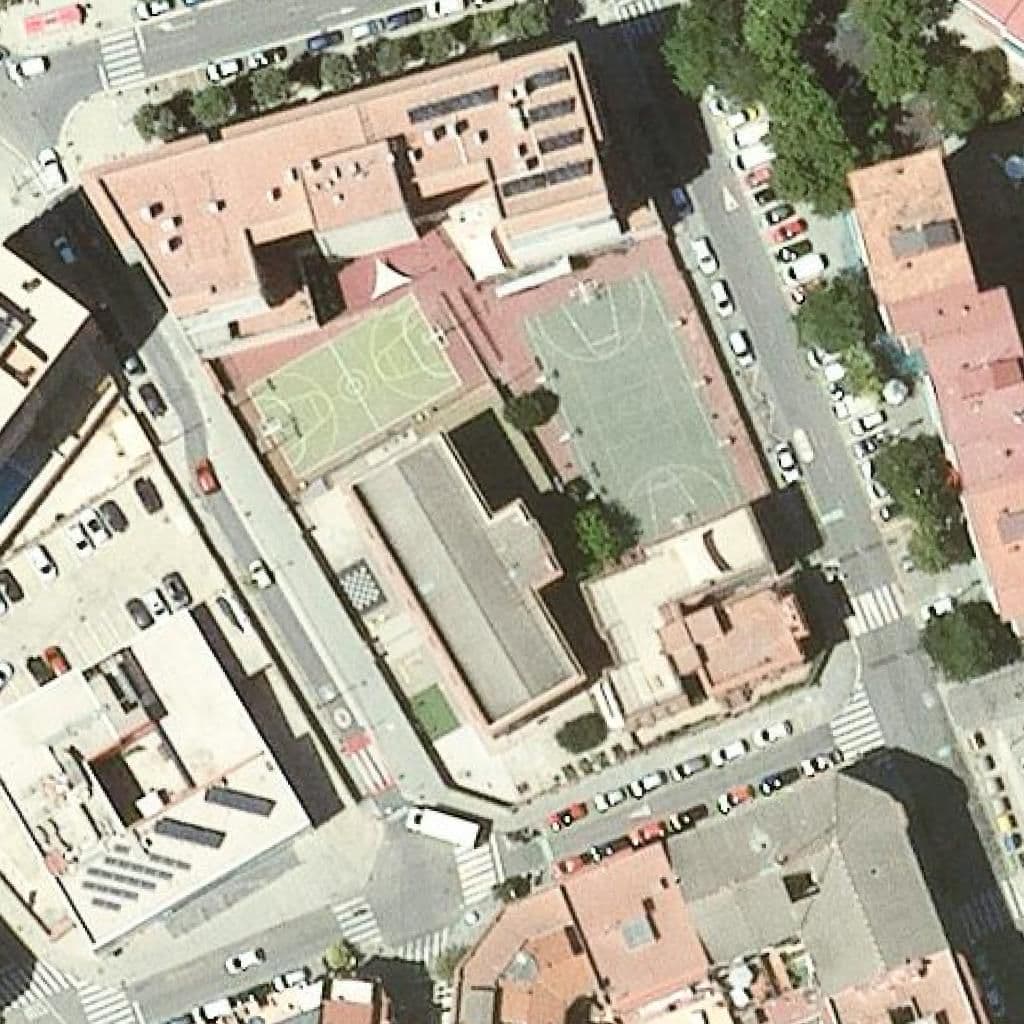Вид згори на територію школи «Sant Antoni Maria Claret»