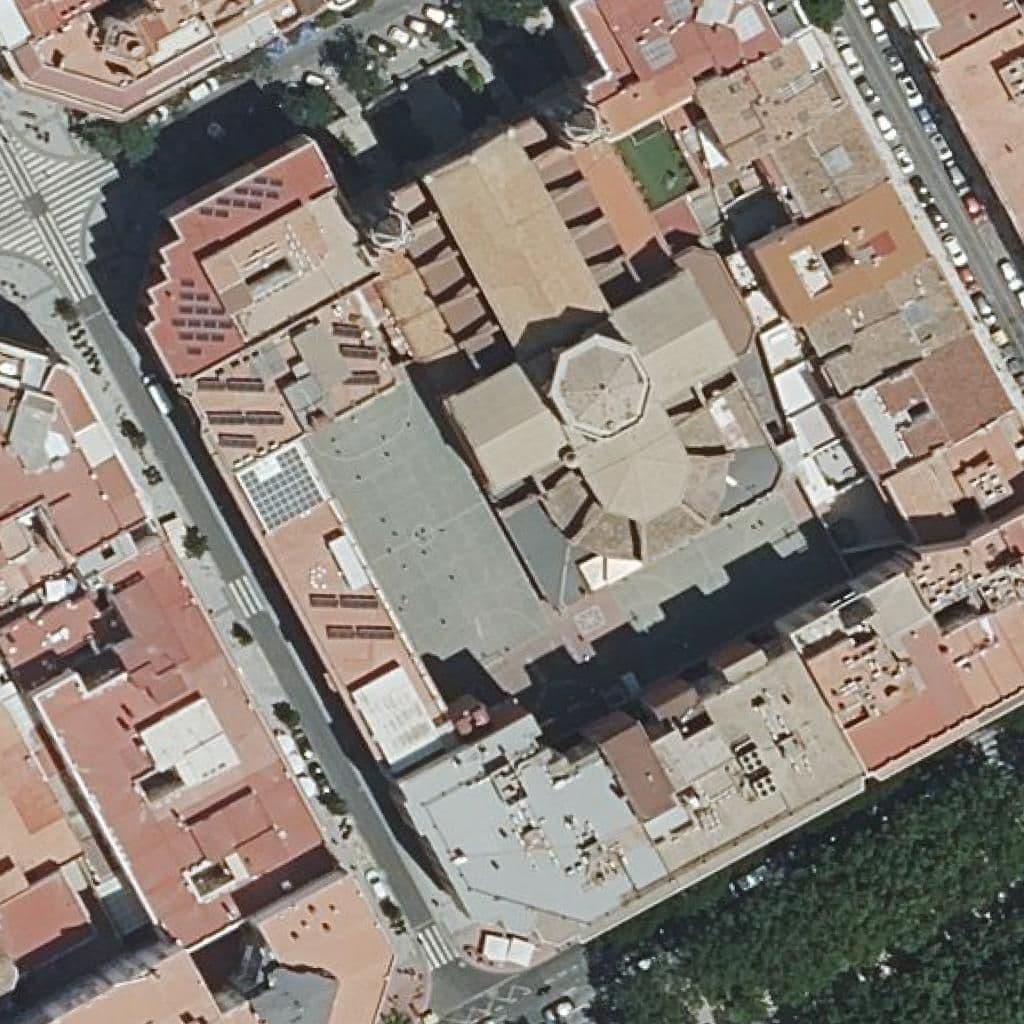 Aerial view of the grounds of Centre Privat San Vicente Ferrer-Dominicos