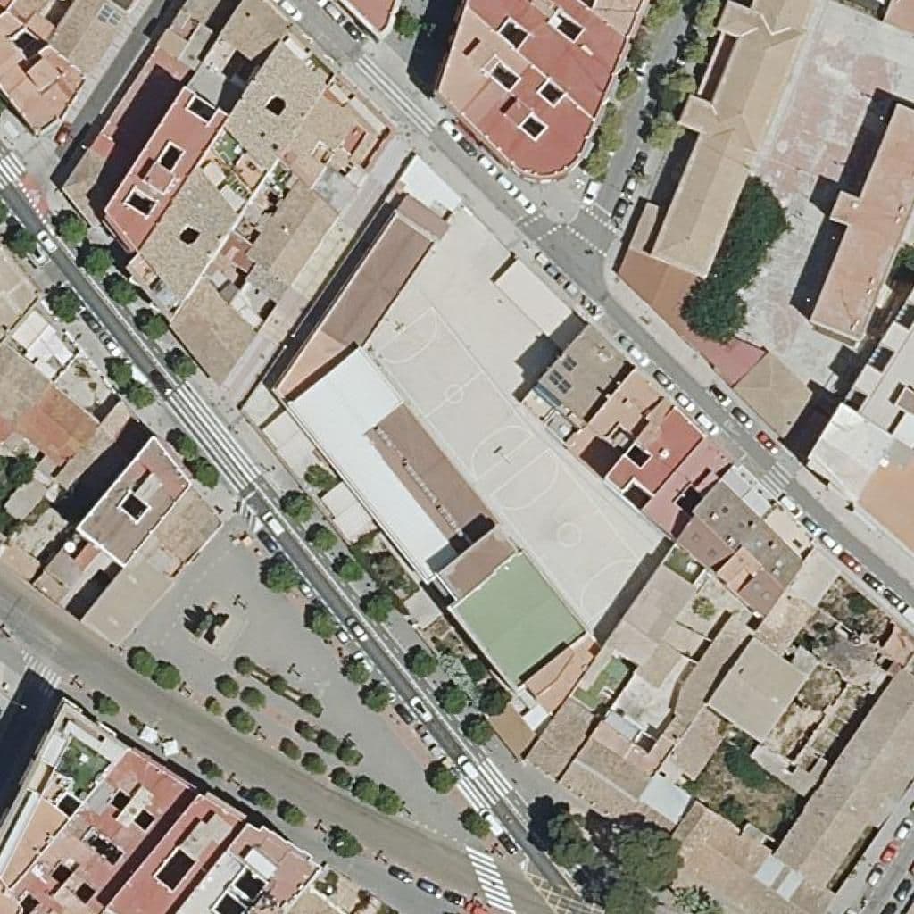 Вид згори на територію школи «Centre Privat Nuestra Señora Del Carmen-S.vicente Paúl»