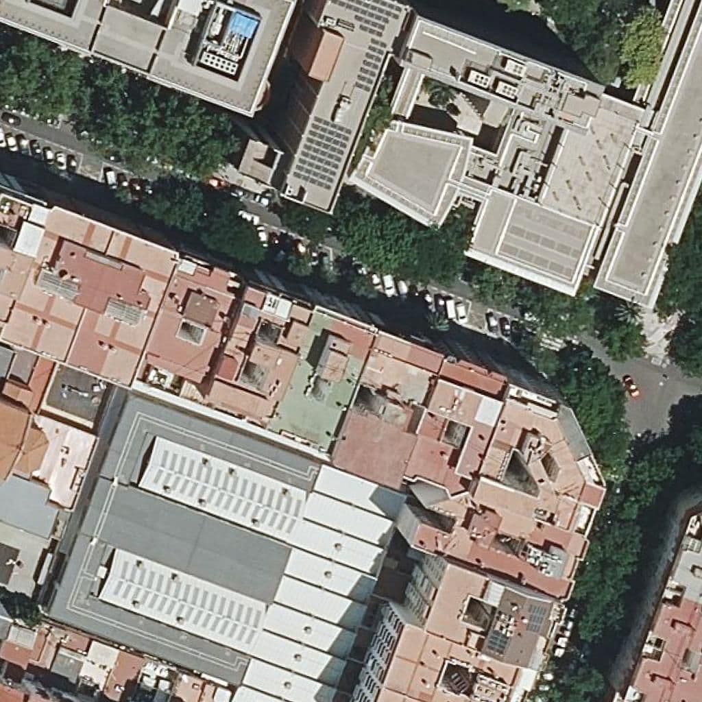 Вид згори на територію школи «Centre Privat Aula 3»