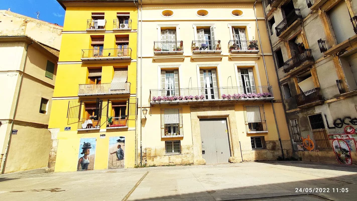 Ies Barri Del Carme