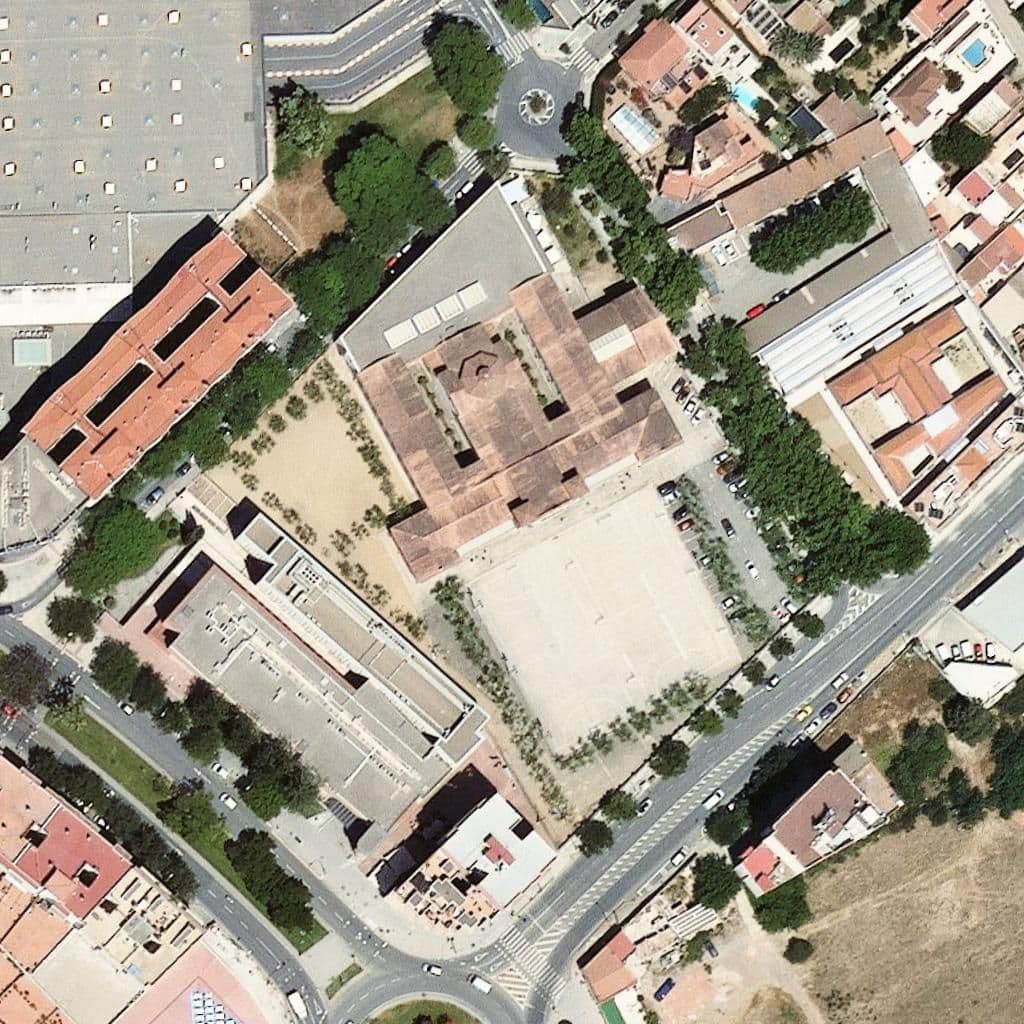 Aerial view of the grounds of Institut Gabriel Ferrater I Soler