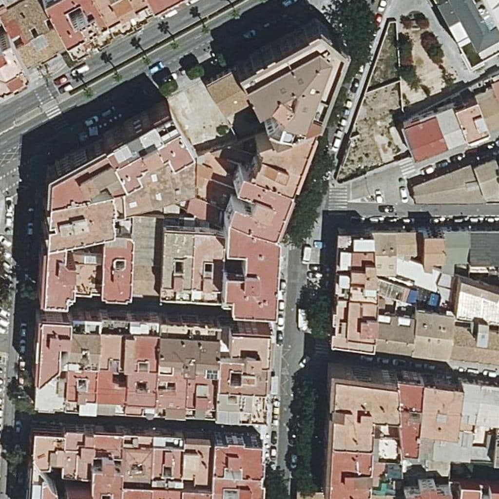 Aerial view of the grounds of Centre Priv. Ed. Inf. 1Er Cicle Sacapuntas S/Cort. Ni Puntas