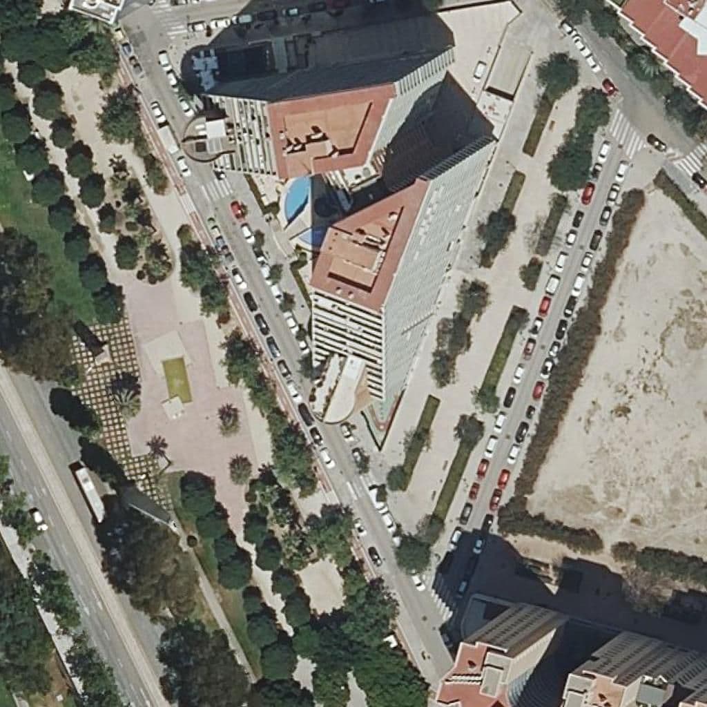 Aerial view of the grounds of Centre Priv. Ed. Inf. 1Er Cicle Margon School Alameda