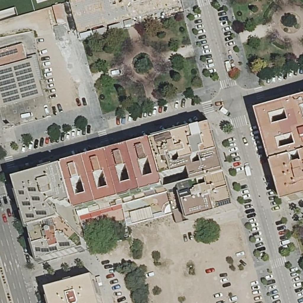 Aerial view of the grounds of Centre Priv. Ed. Inf. 1Er Cicle Lápices Iii