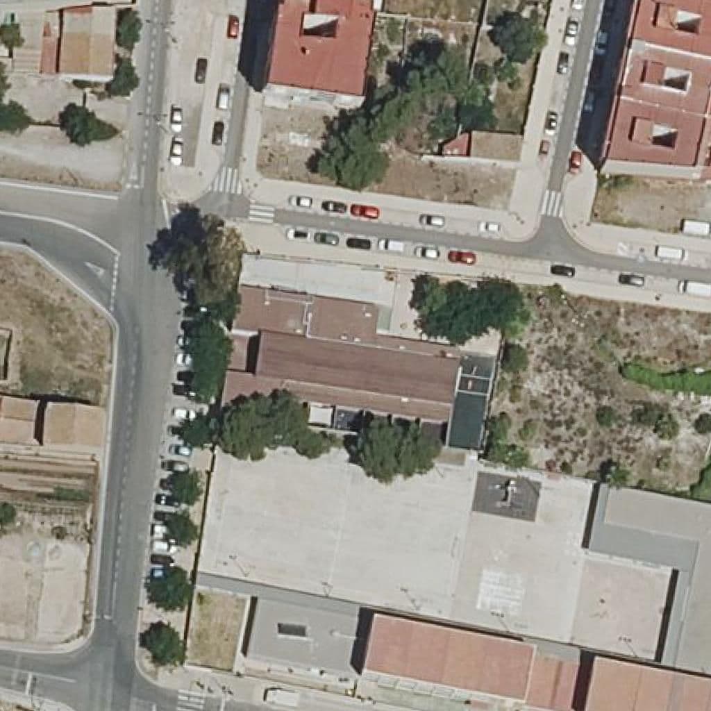 Aerial view of the grounds of Ei 1Er Cicle Municipal Gent Menuda