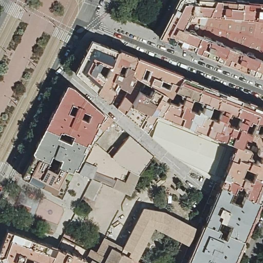 Aerial view of the grounds of Centre Priv. Ed. Inf. 1Er Cicle Mi Kita