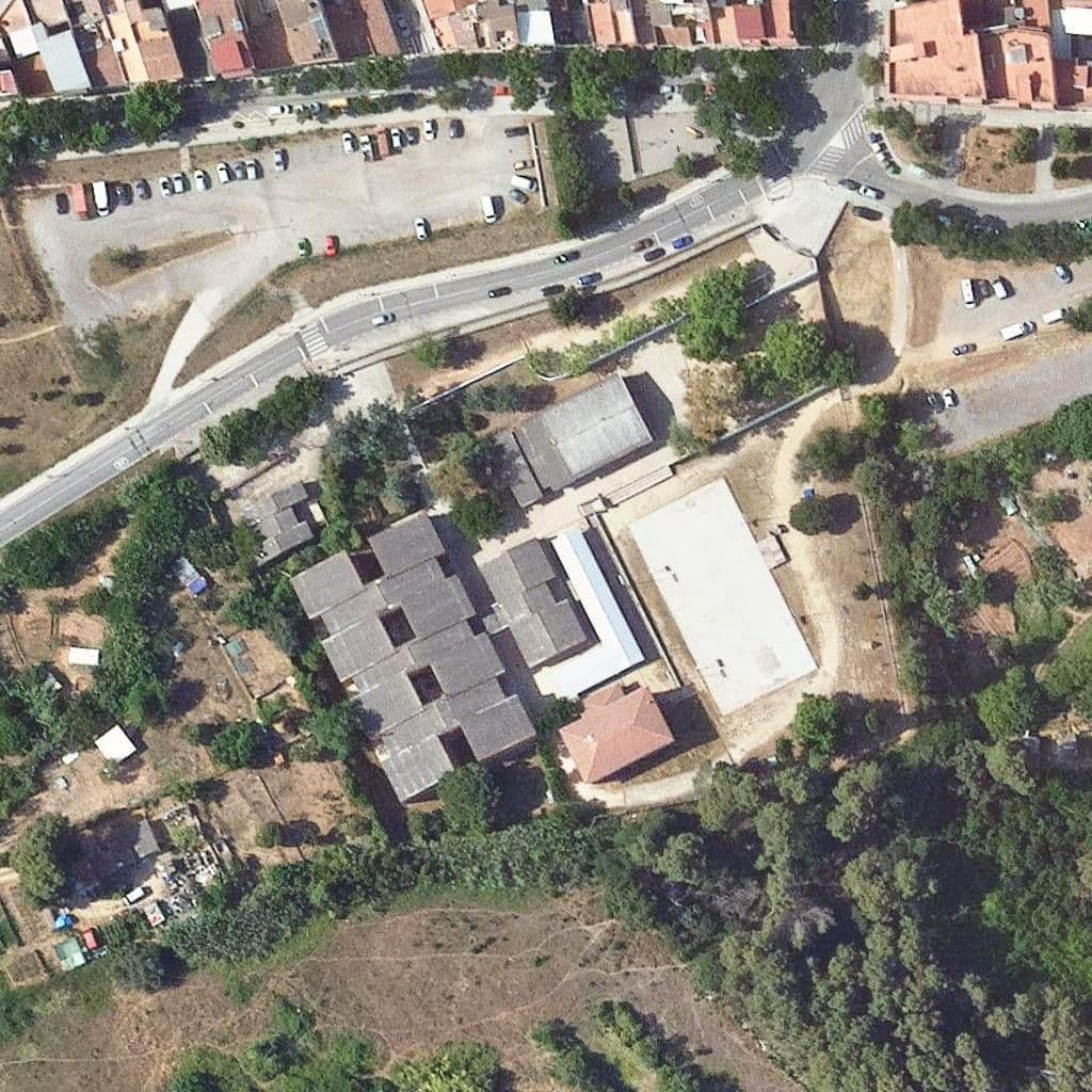 Aerial view of the grounds of Escola Juan Ramón Jiménez