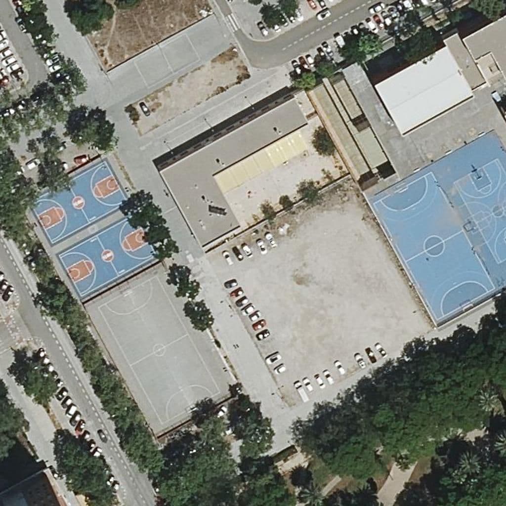 Aerial view of the grounds of Ei 1Er Cicle Municipal Quatre Carreres