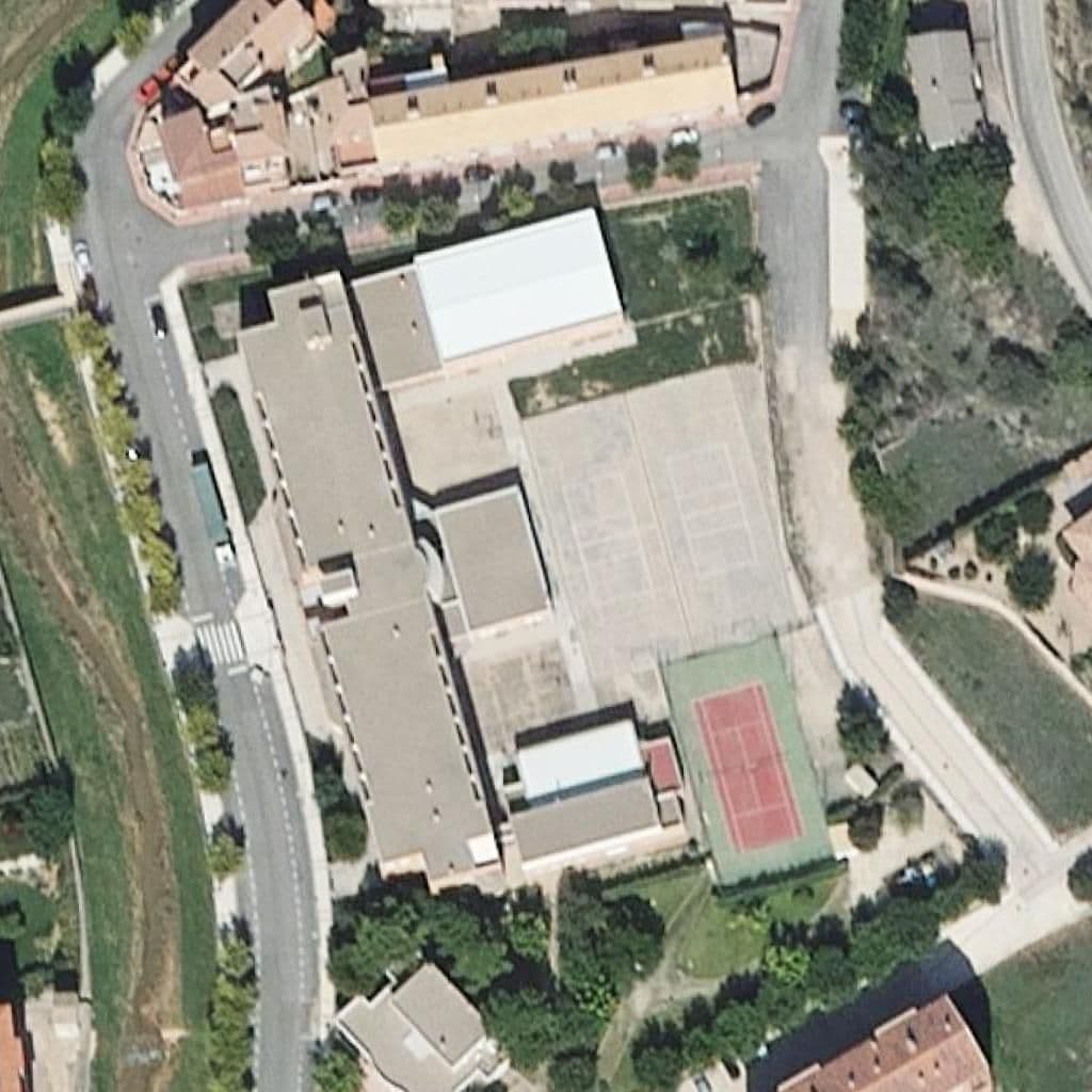 Вид сверху на территорию школы «I.E.S. Zaurín»
