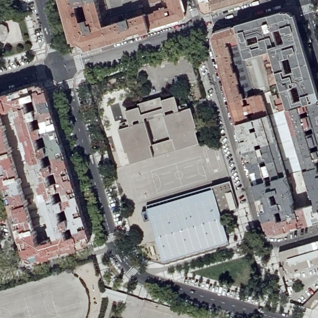 Вид сверху на территорию школы «C.P. Ciudad de Zaragoza»