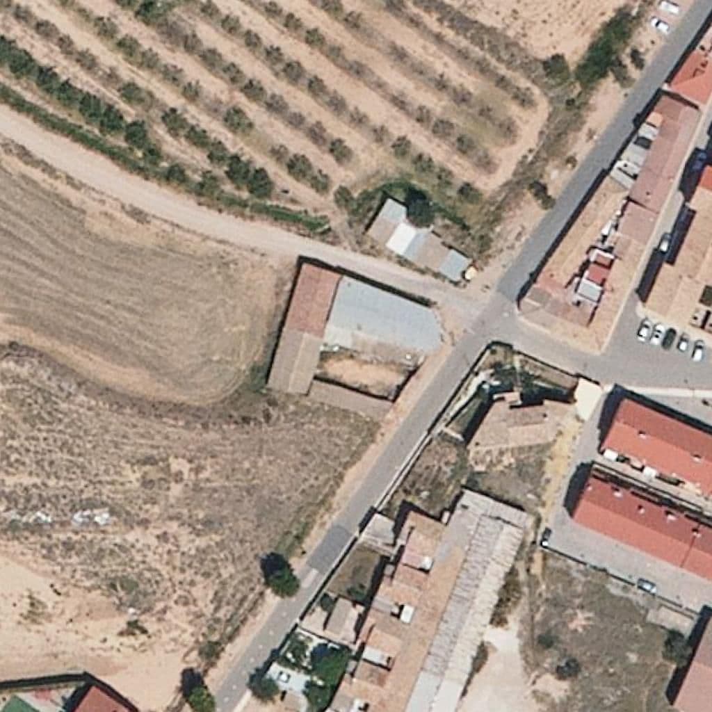 Вид сверху на территорию школы «Sección de I.E.S Benjamín Jarnés (Belchite)»