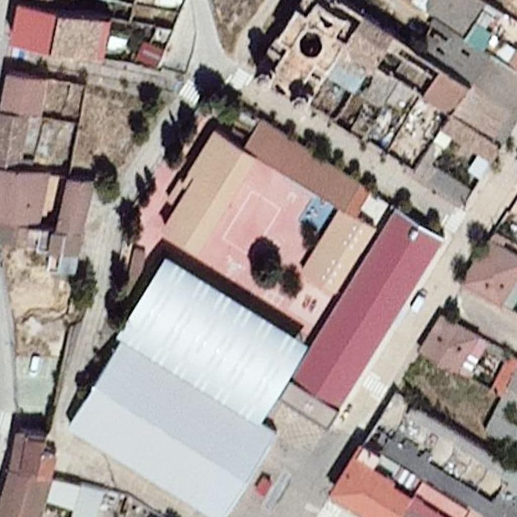 Aerial view of the grounds of E.E.I. de Escatrón