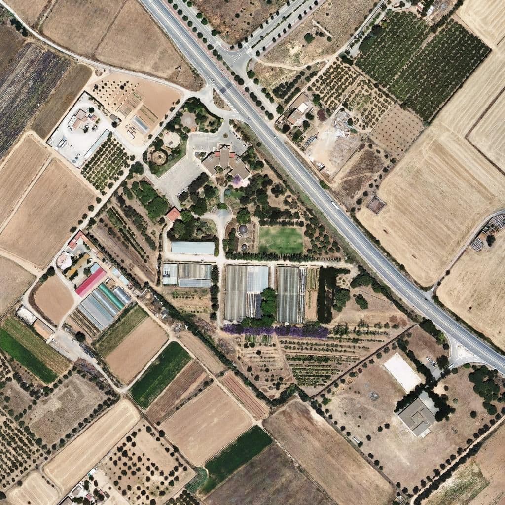 Вид згори на територію школи «Institut D'horticultura I Jardineria»