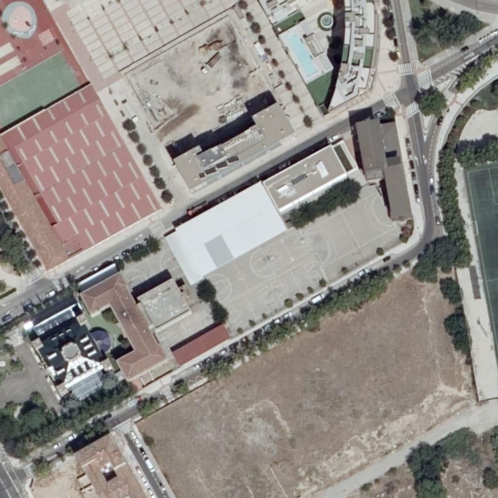 Вид сверху на территорию школы «C. Bajo Aragón»