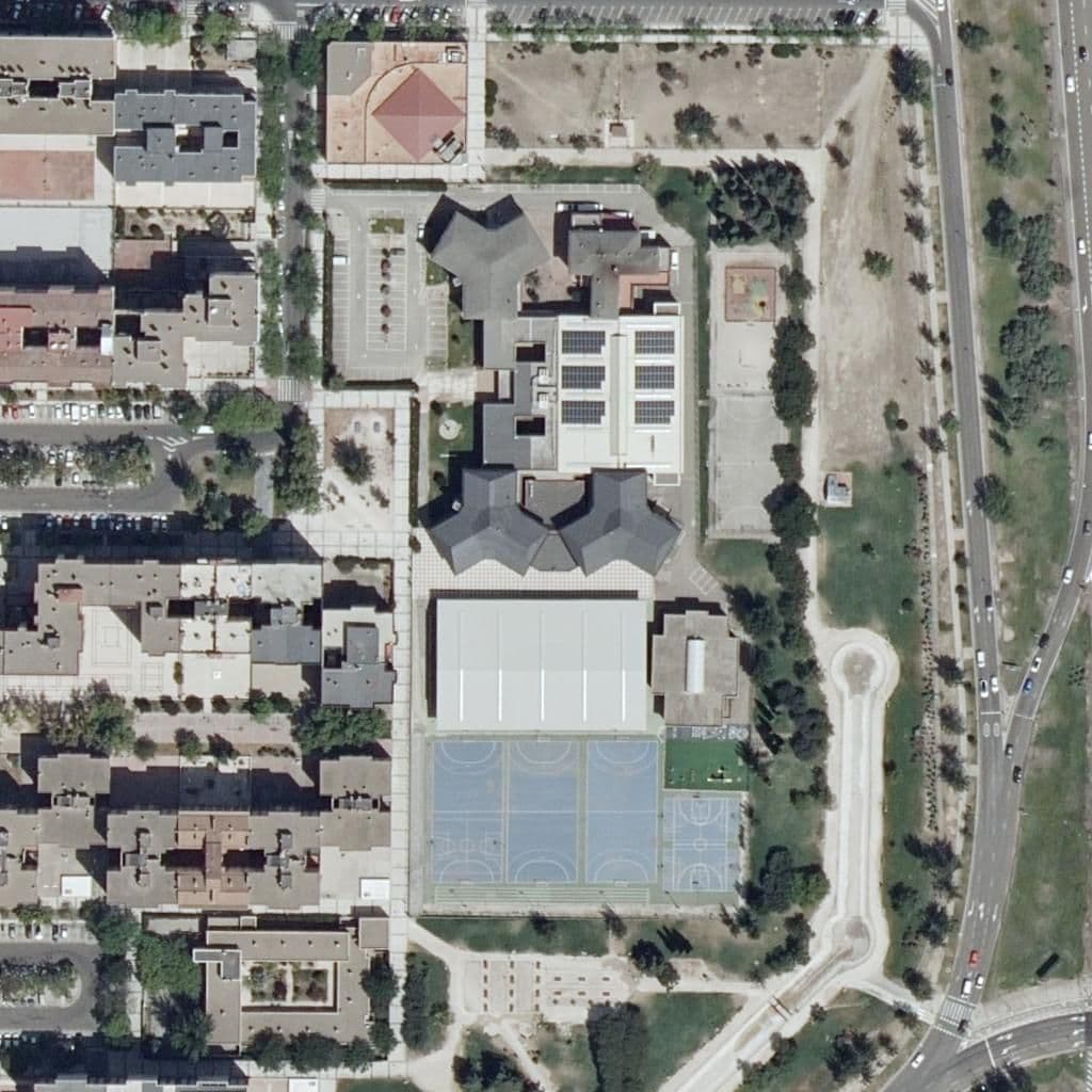 Aerial view of the grounds of C. El Pilar-Maristas