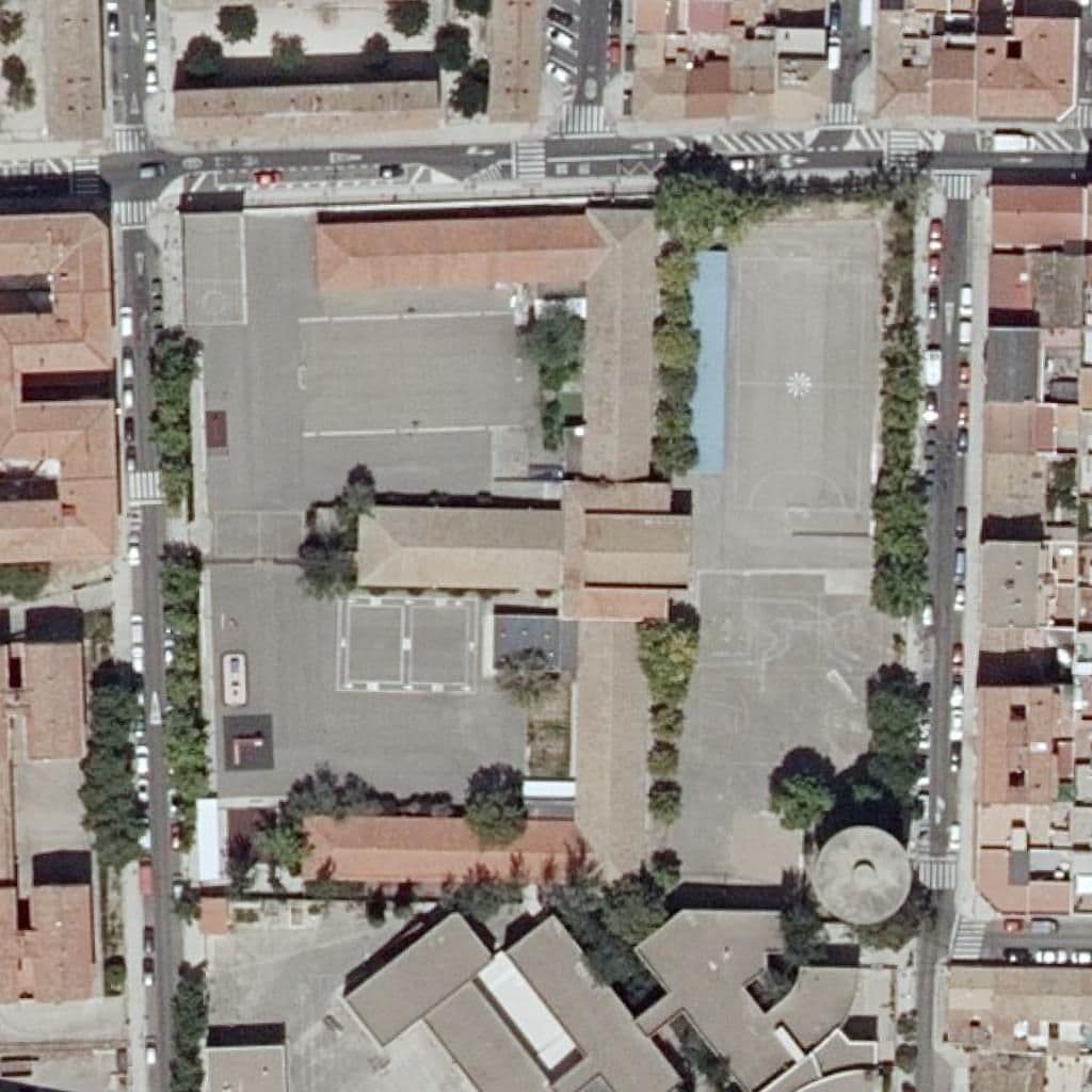 Aerial view of the grounds of Extensión de E.O.I. Nº 1