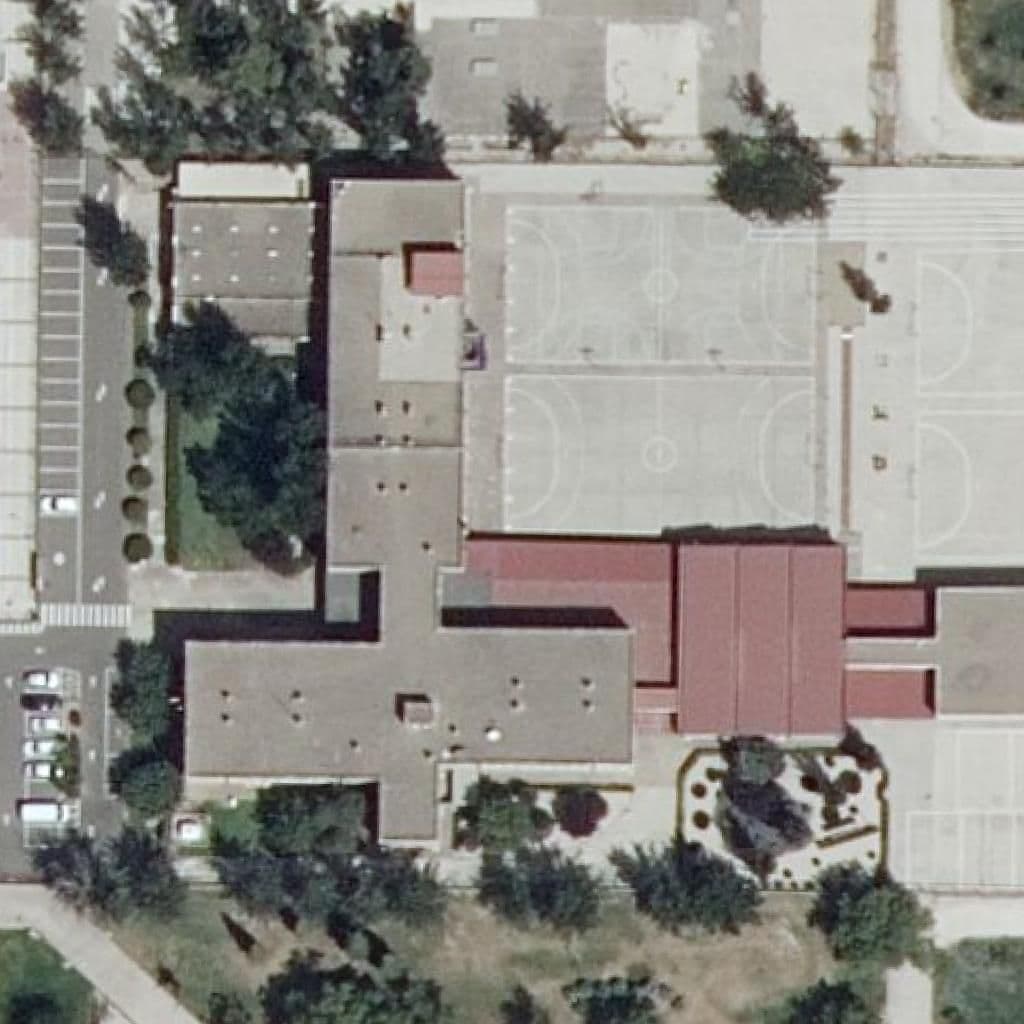 Aerial view of the grounds of E.O.I. Fernando Lázaro Carreter