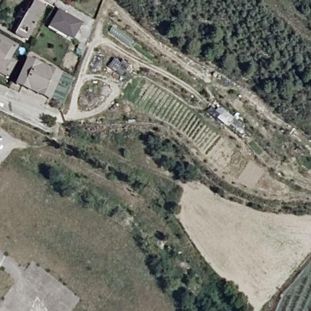 Вид сверху на территорию школы «Escuela Hogar de Boltaña»