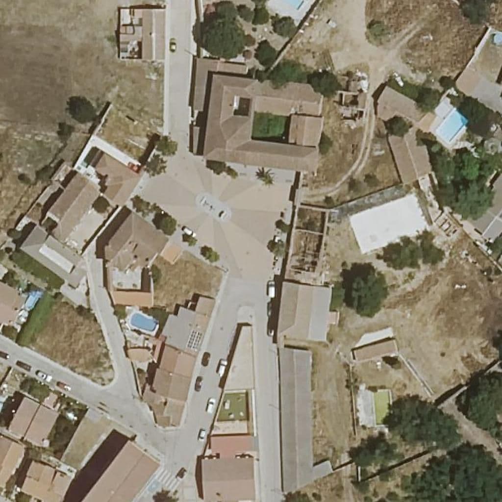 Вид сверху на территорию школы «SAN PEDRO APOSTOL»