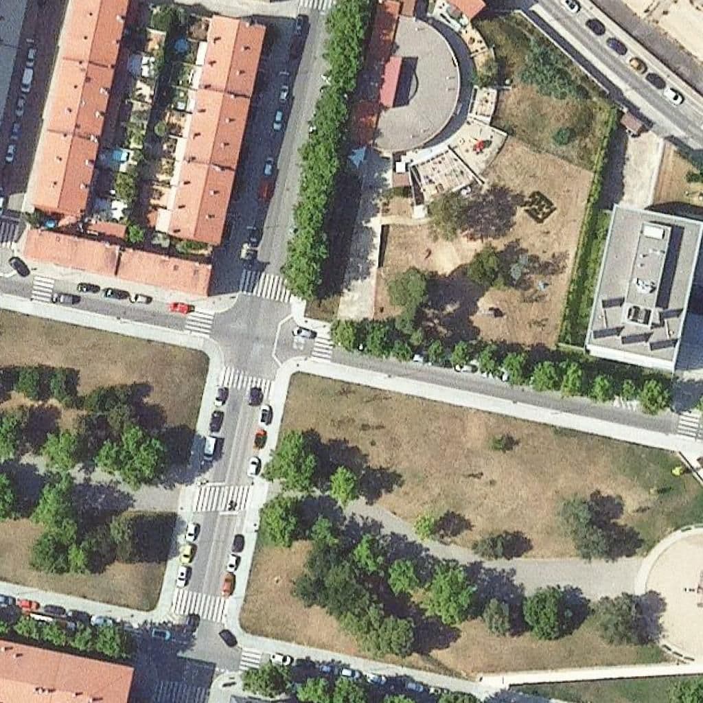 Вид згори на територію школи «Llar D'infants La Casona»