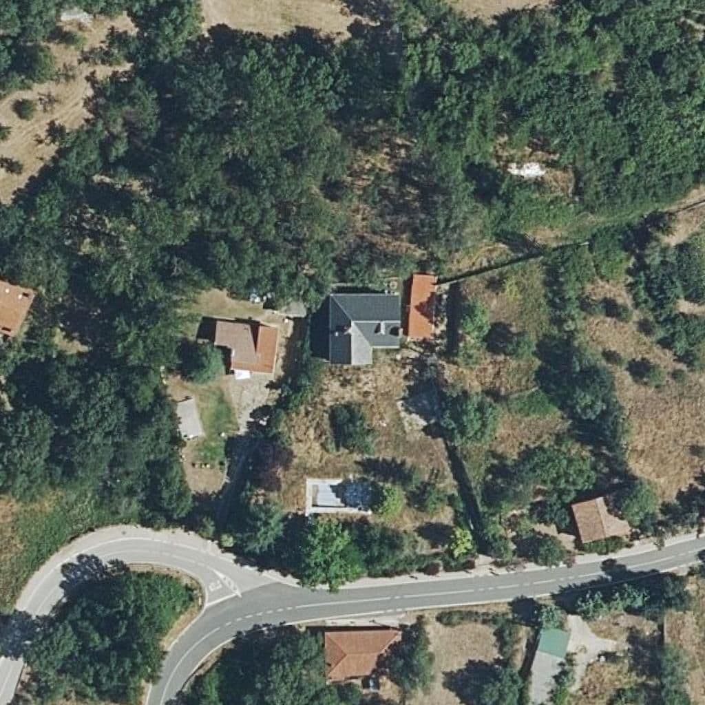 Вид сверху на территорию школы «MONTEJO DE LA SIERRA»