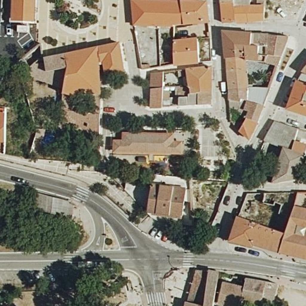 Вид сверху на территорию школы «POZUELO DEL REY»