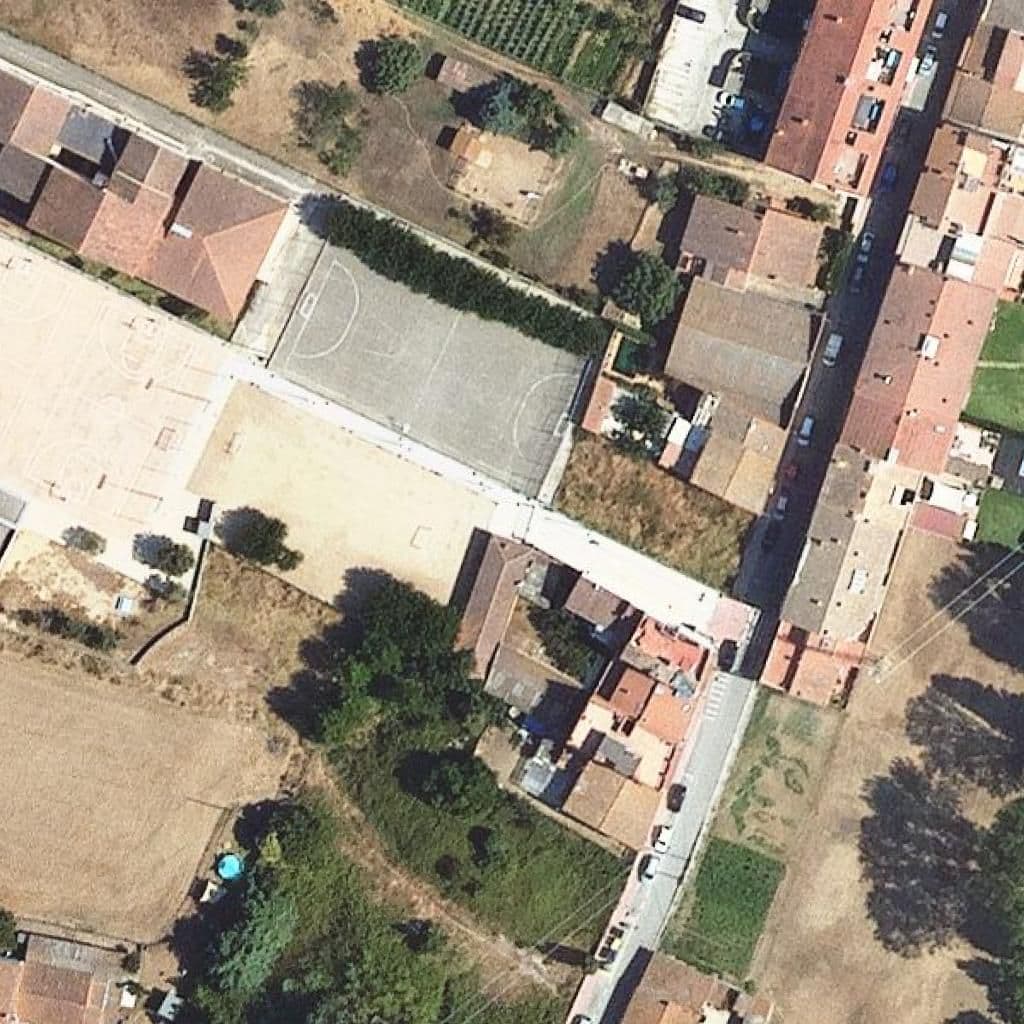 Aerial view of the grounds of Institut Escola Vila-Romà