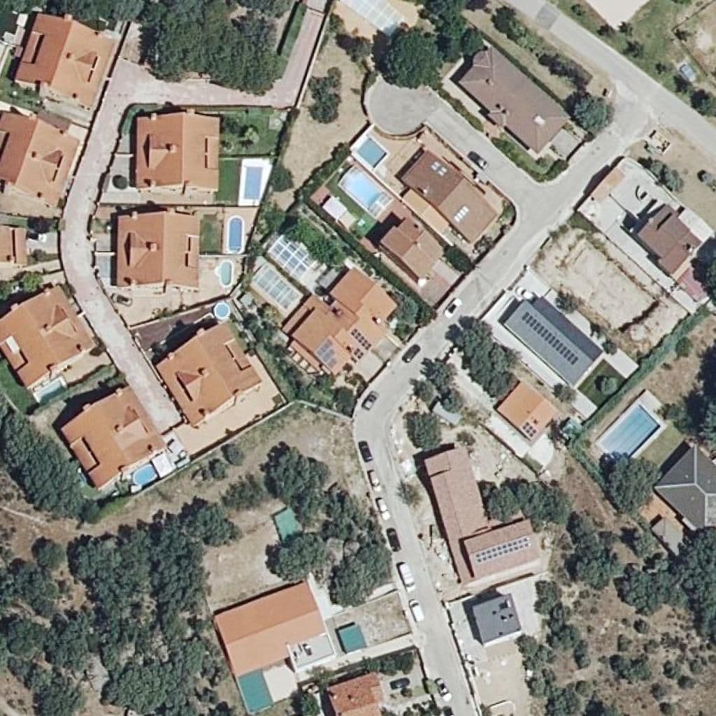 Вид згори на територію школи «NAVALAFUENTE»