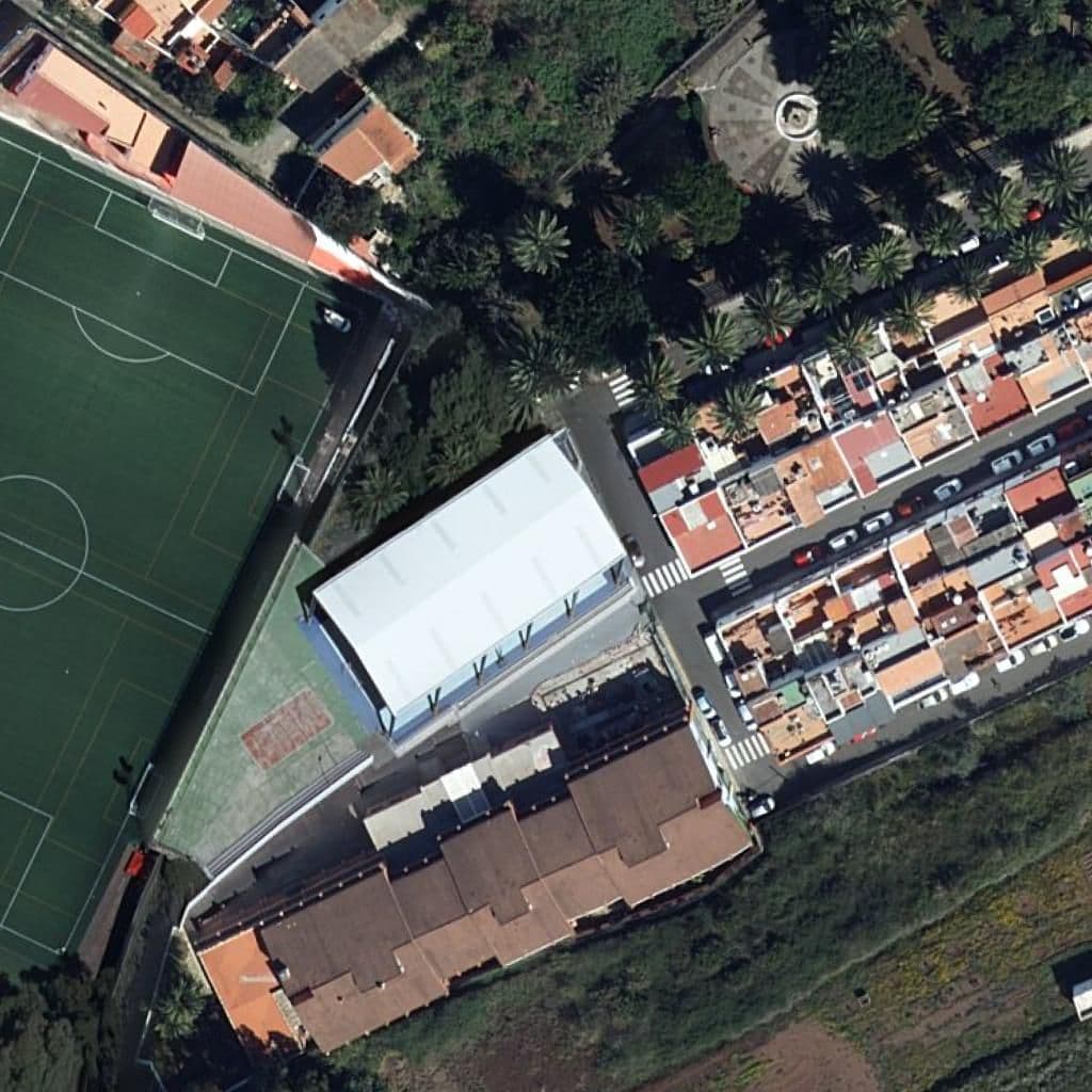Вид згори на територію школи «CEIP VILLA DE FIRGAS»