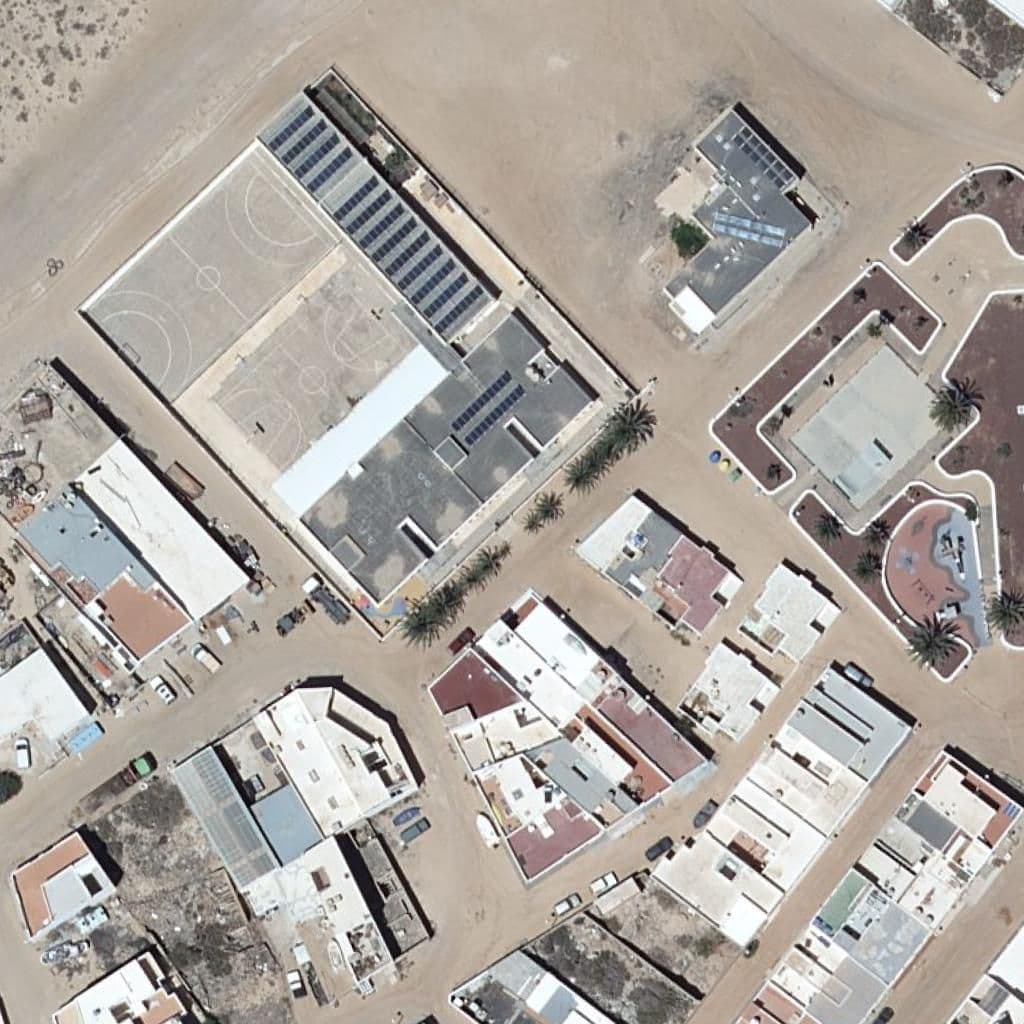 Вид згори на територію школи «CEO IGNACIO ALDECOA»