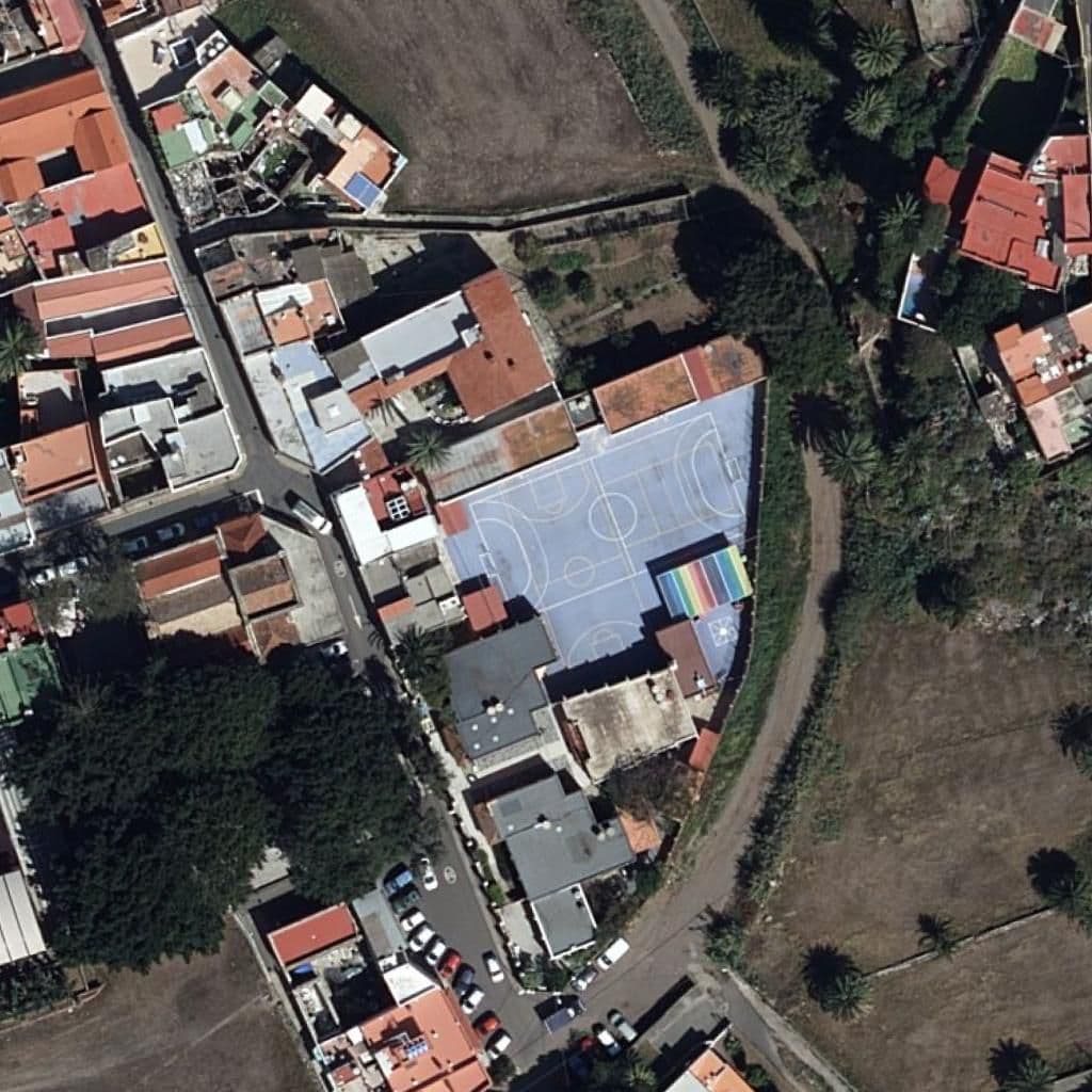 Вид згори на територію школи «CEIP SAN LORENZO»