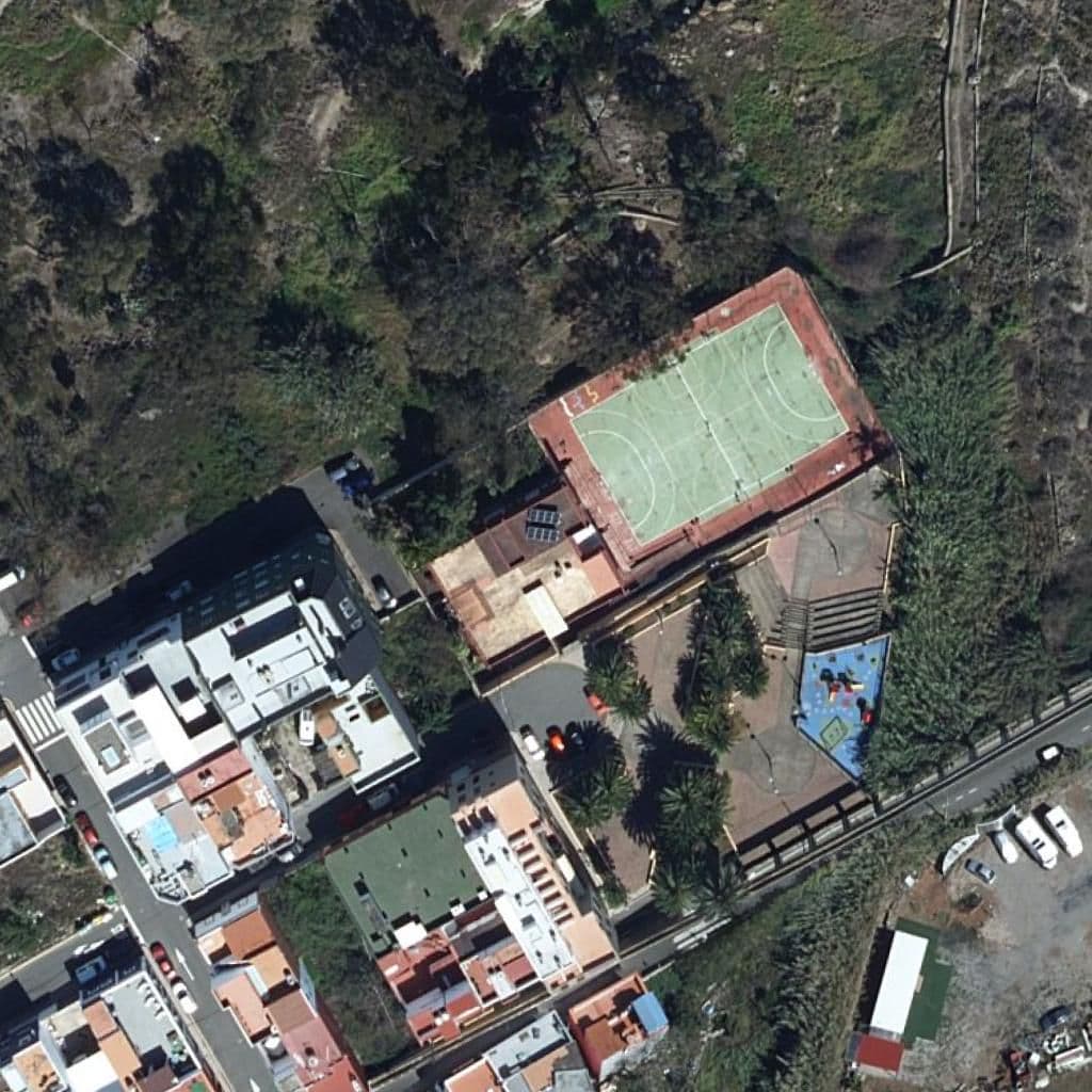 Вид сверху на территорию школы «CEIP TRUJILLO»