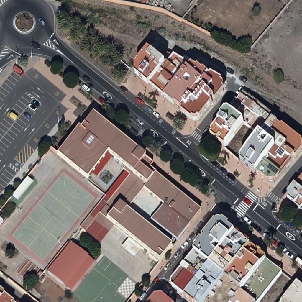 Aerial view of the grounds of CEIP BEÑESMEN