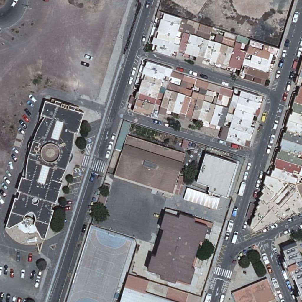 Aerial view of the grounds of IES SANTO TOMÁS DE AQUINO