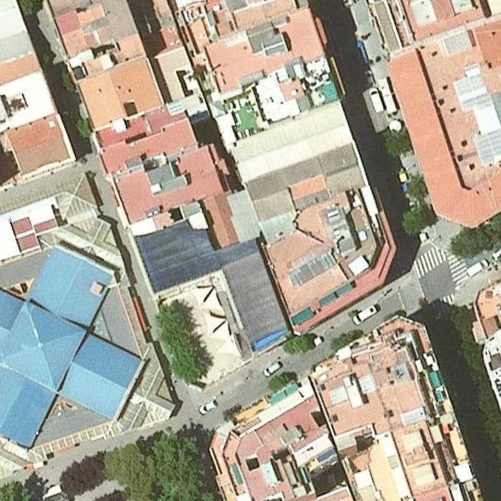 Вид згори на територію школи «Casal Dels Àngels»