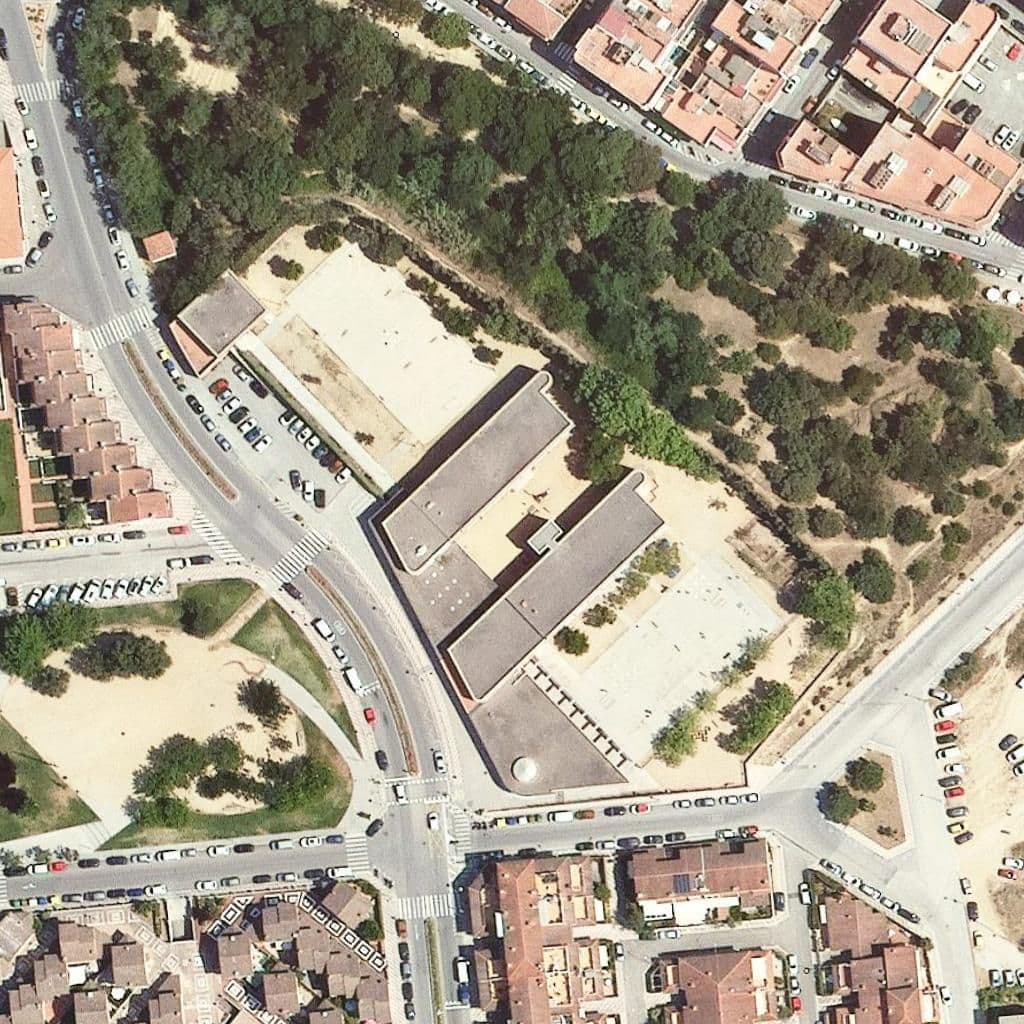 Aerial view of the grounds of Escola Quatre Vents