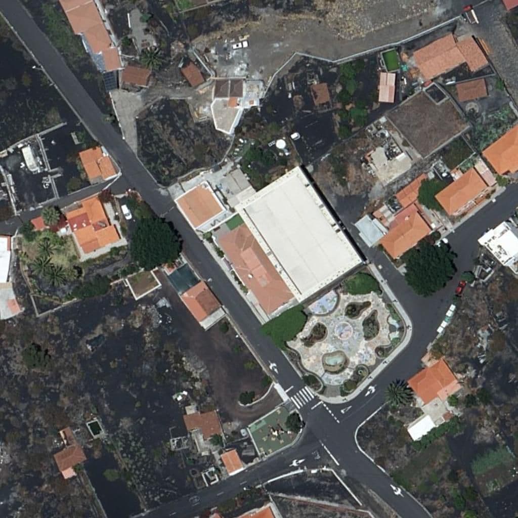 Aerial view of the grounds of CEIP LAS MANCHAS