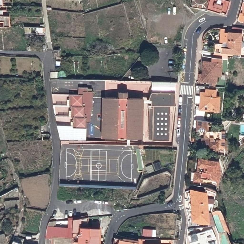 Вид згори на територію школи «CEIP LA MONTAÑETA»
