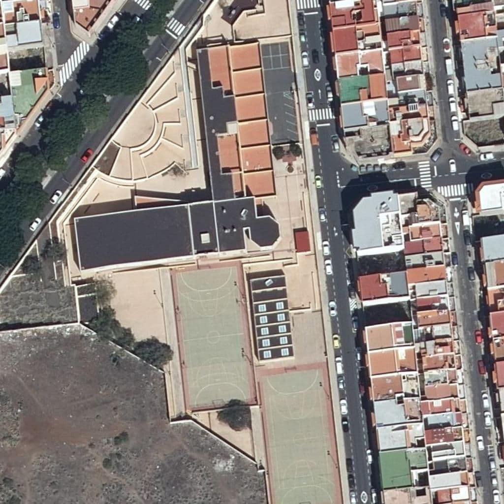 Вид згори на територію школи «CEIP SANTA MARÍA DEL MAR»
