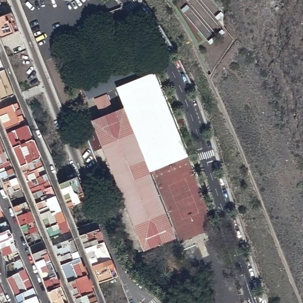 Вид згори на територію школи «CEIP MARÍA ISABEL SARMIENTO»