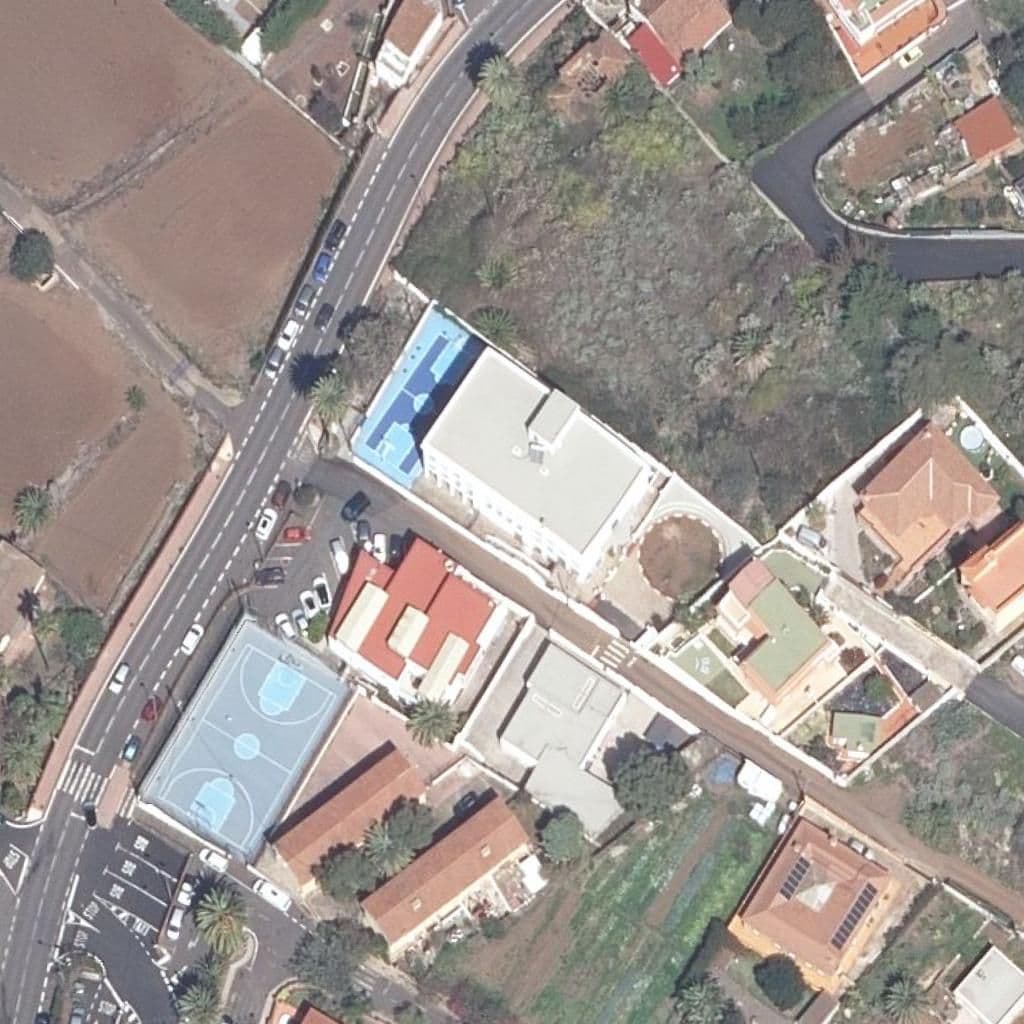 Вид згори на територію школи «CEIP SAN JUAN PERALES»