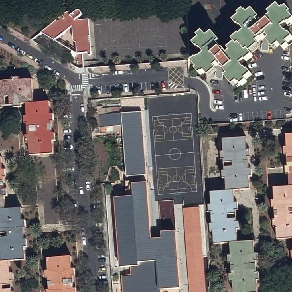 Aerial view of the grounds of CEIP CHIMISAY