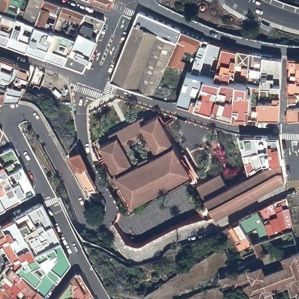 Вид сверху на территорию школы «IES GARACHICO. ALCALDE LORENZO DORTA»