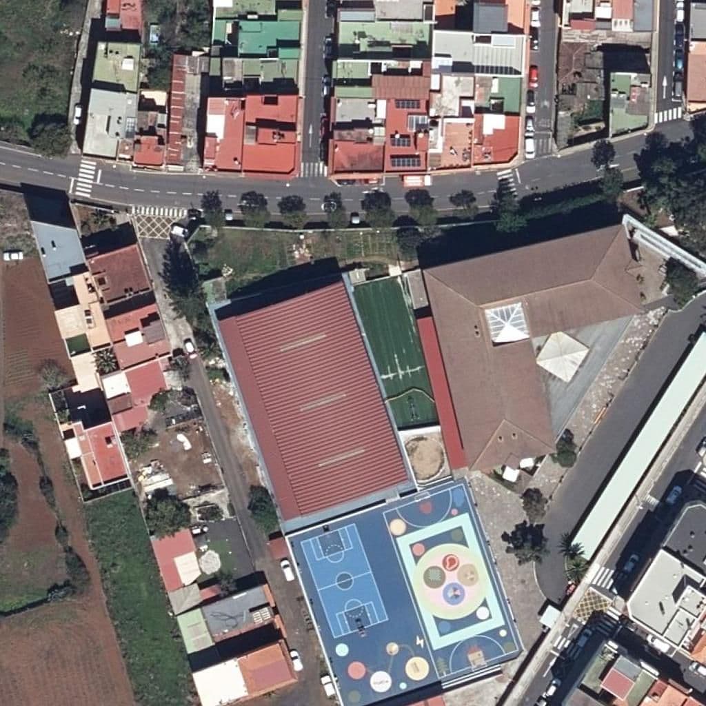 Вид згори на територію школи «CEIP CAMINO DE LA VILLA»