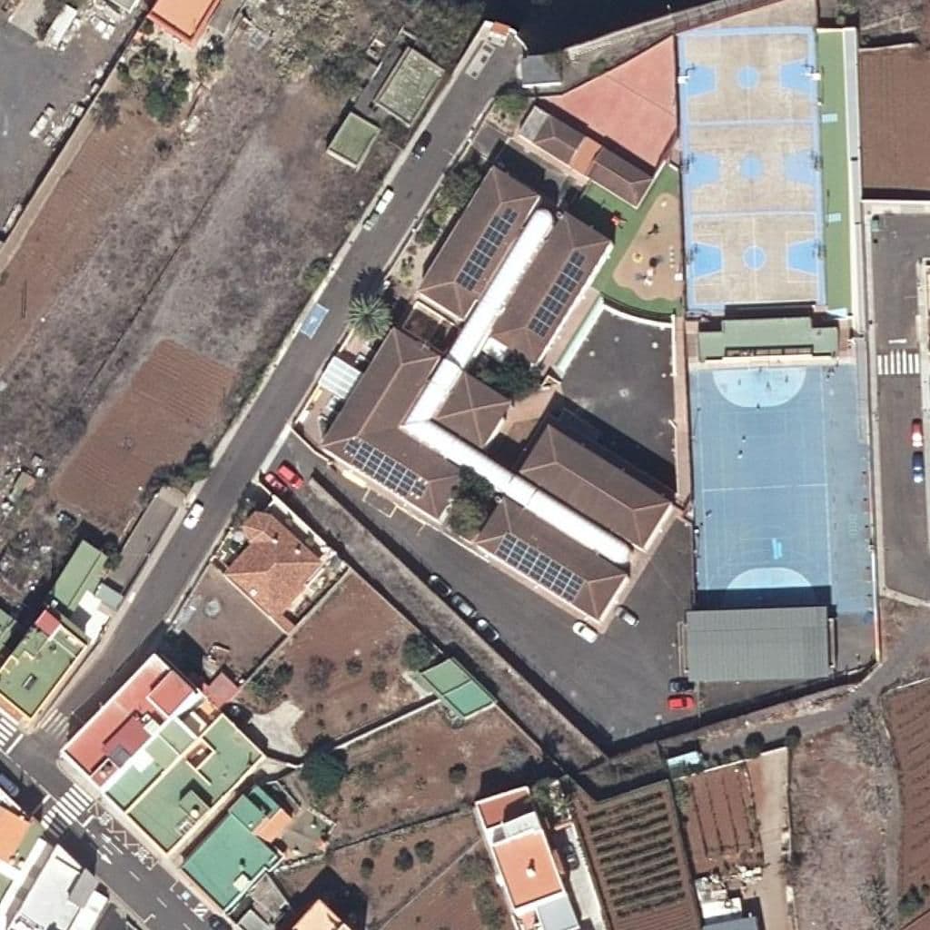 Вид згори на територію школи «CEIP MARÍA DEL CARMEN FERNÁNDEZ MELIÁN»