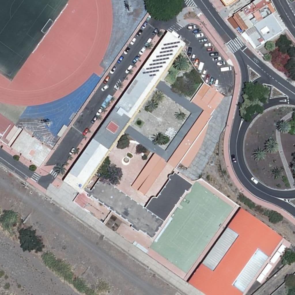 Вид згори на територію школи «IES SAN SEBASTIÁN DE LA GOMERA»